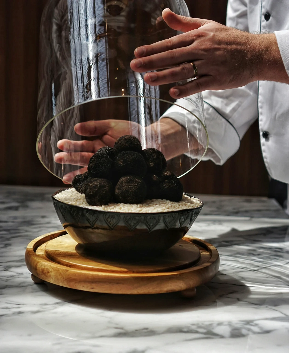 ЧИПСЫ С ЧЕРНЫМ ТРЮФЕЛЕМ